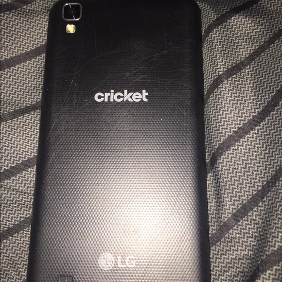 LG Mobile Cricket Phone - Picture 2 of 2